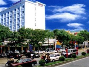 Huu Nghi Hotel Vinh Exterior photo