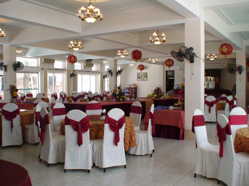 Huu Nghi Hotel Vinh Exterior photo